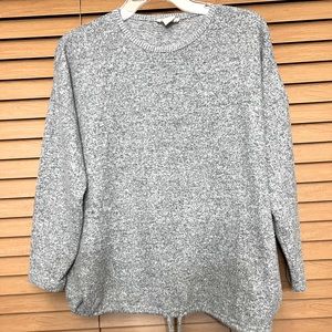 Olivia Rae gray blouse size L